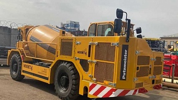 Шахтный самоходный бетоносмеситель